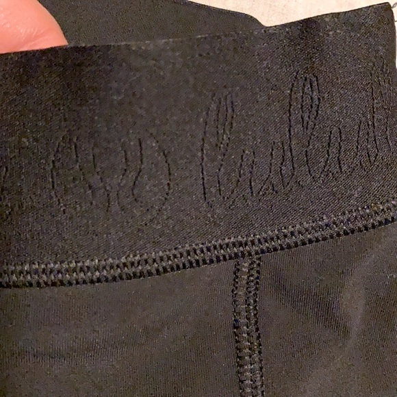 (SOLD) LULULEMON bike shorts. - Picture 5 of 8
